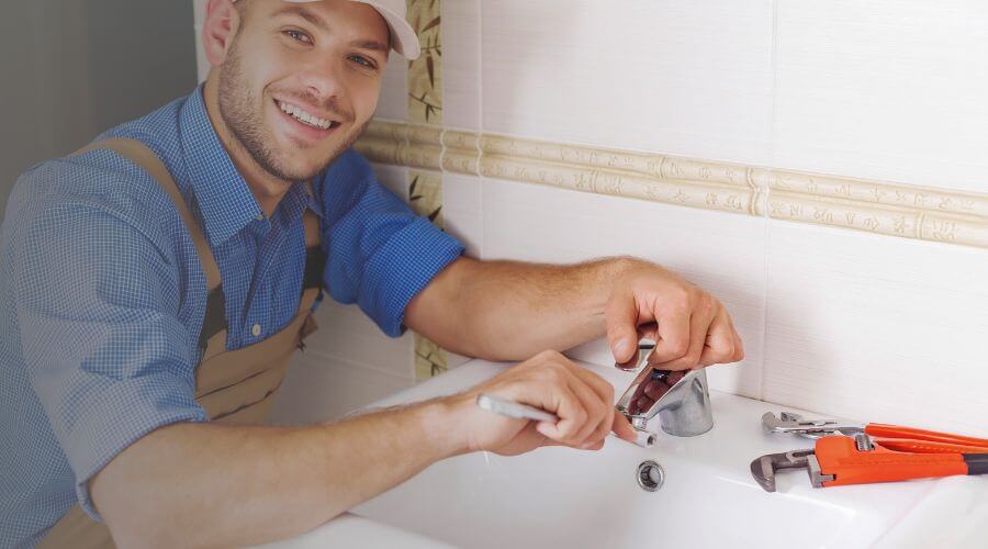 Local expert plumbing services in English, IN